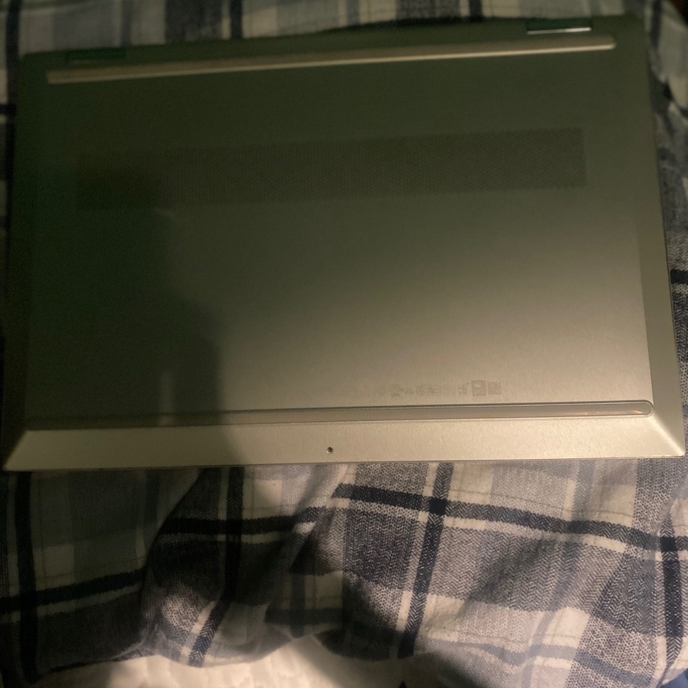 Ho laptop intel i5 cpu 1035x gpu great for school work and gaming this